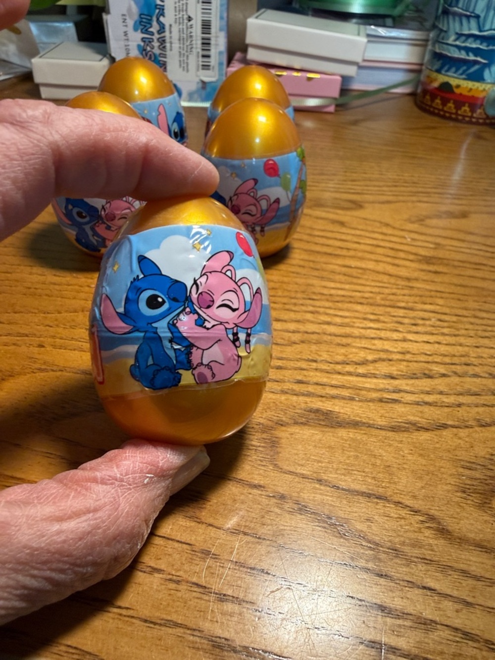 Golden Surprise Egg Toy with Blue and Pink Character Wrap (5)
